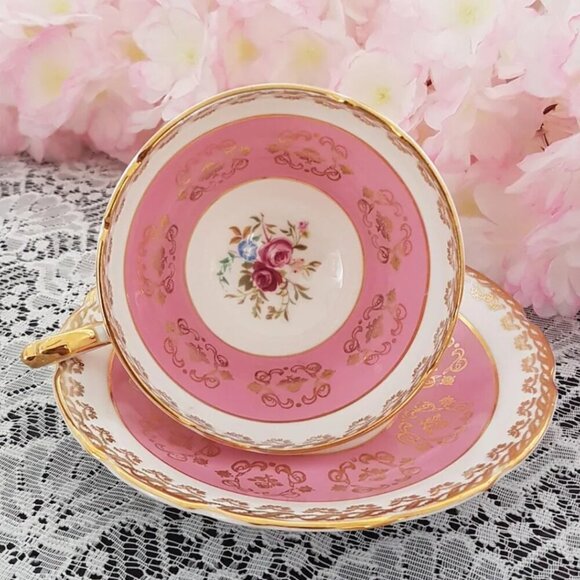 1940 Pink Wide Mouth Tea Cup & Saucer by Sutherland Bone China England - Picture 2 of 10